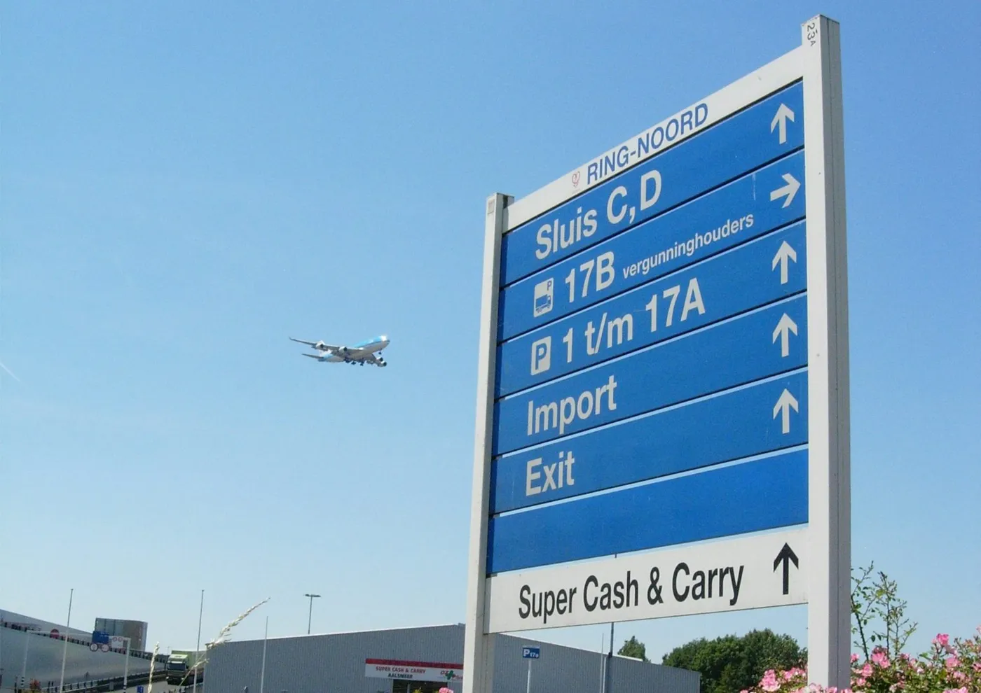 Quattro — Wayfinding signage
