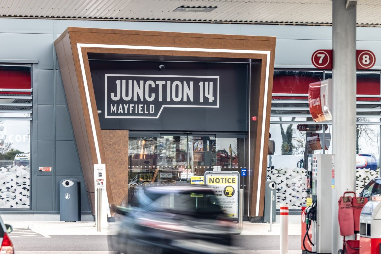 Creative Collaboration — 3:rock signage and fit-out project