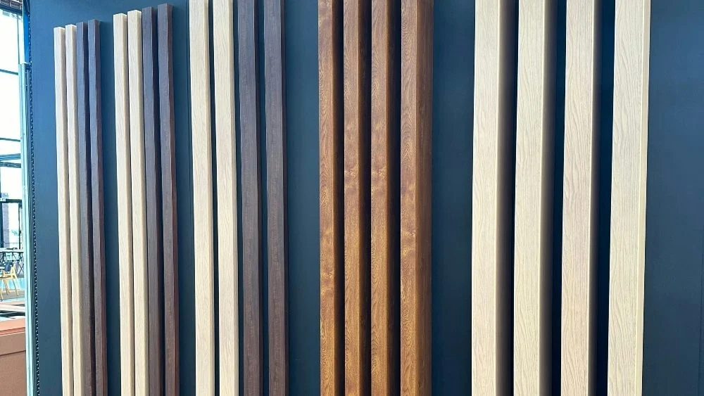 Comhan Varia-Click slatted wall display at MaterialDistrict 2024